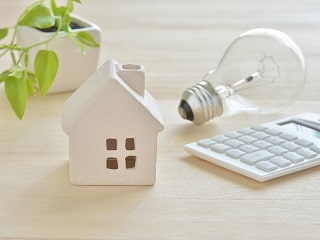 電卓などのイメージ