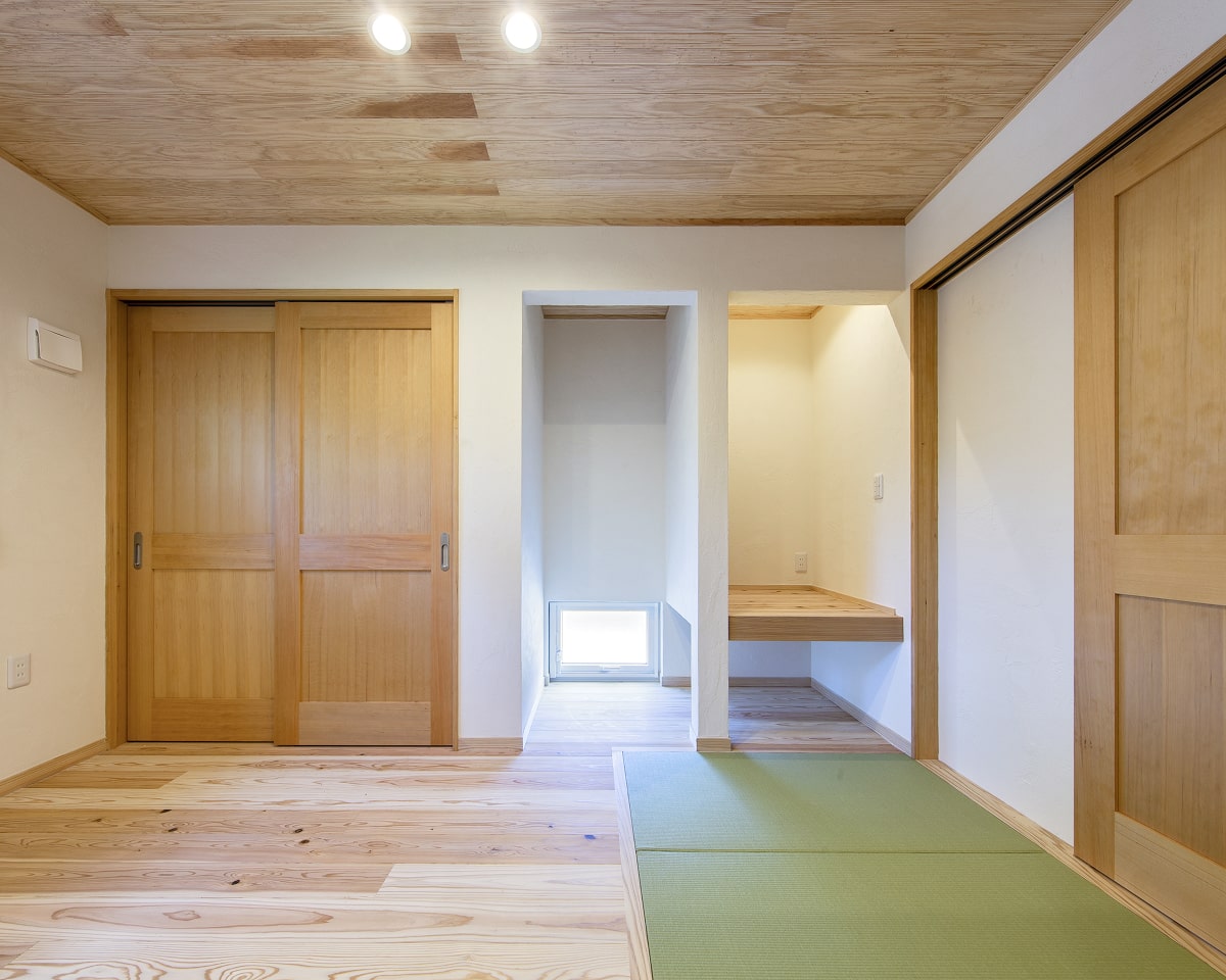 無垢材が使われた内装
