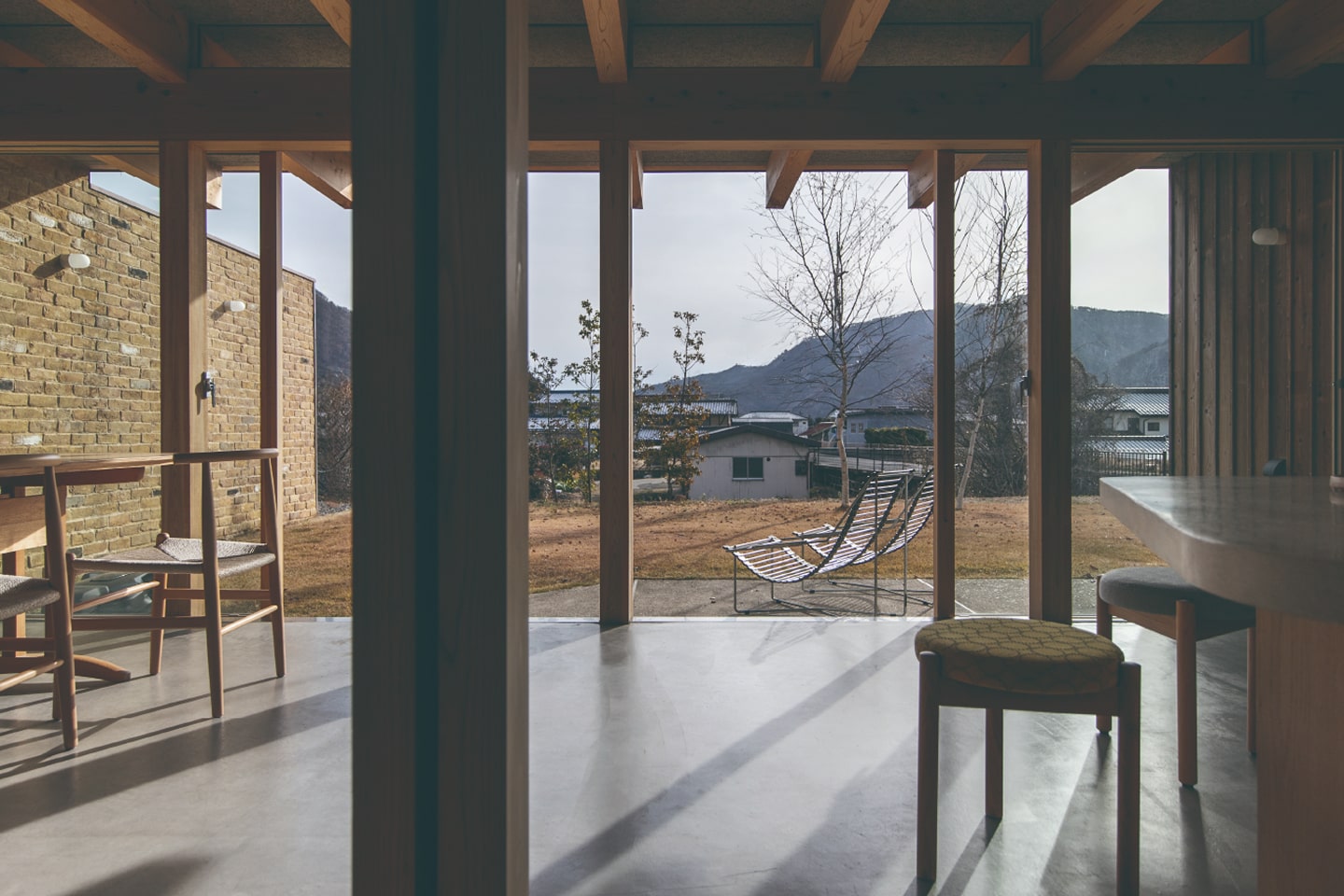 素材と光がつくる、豊かな日常