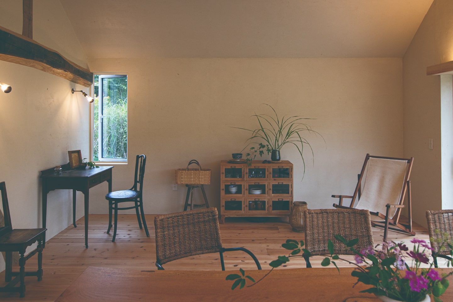 静けさを纏う、大人の隠れ家