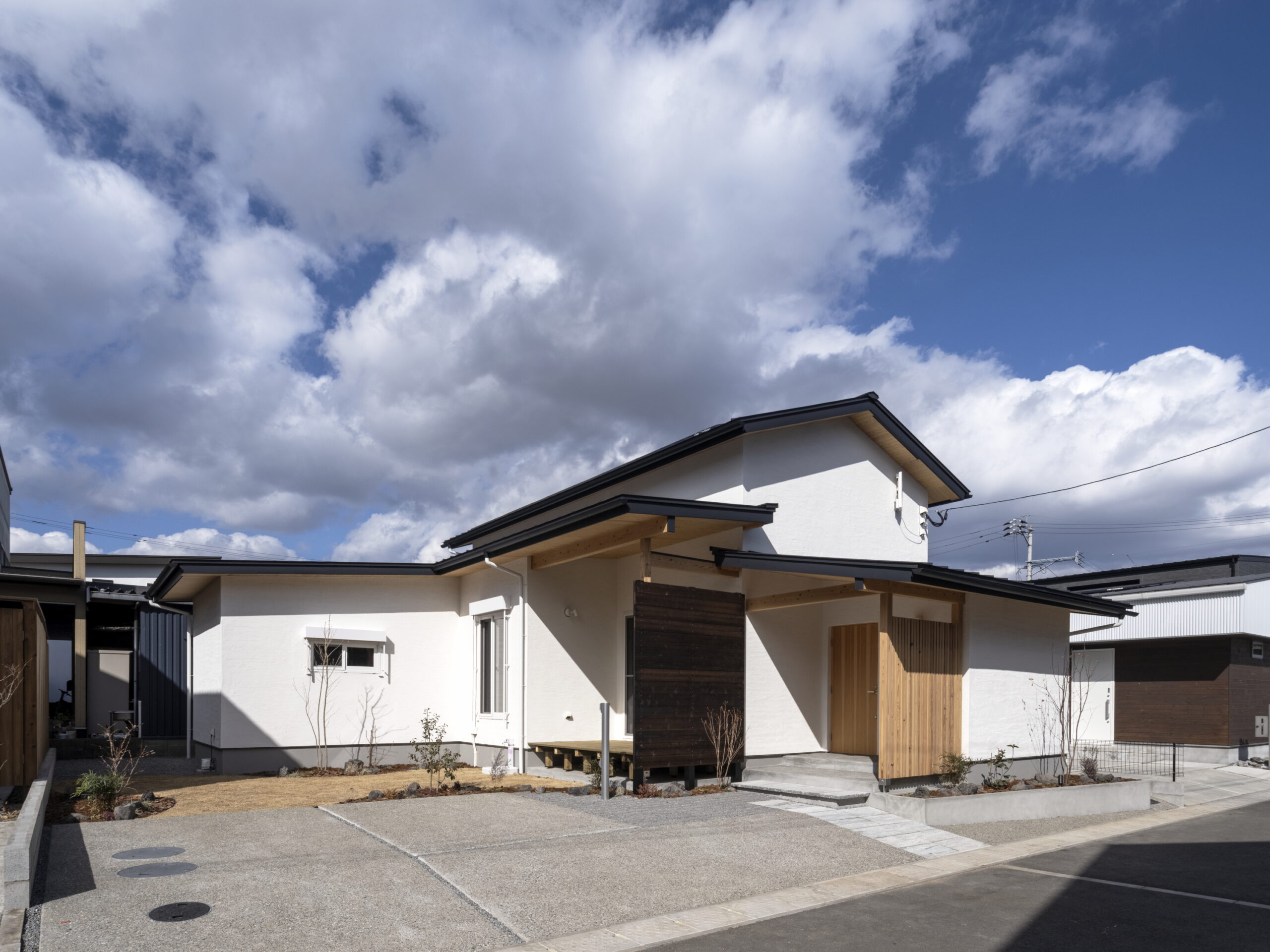 重心の低い、どっしりとした佇まい