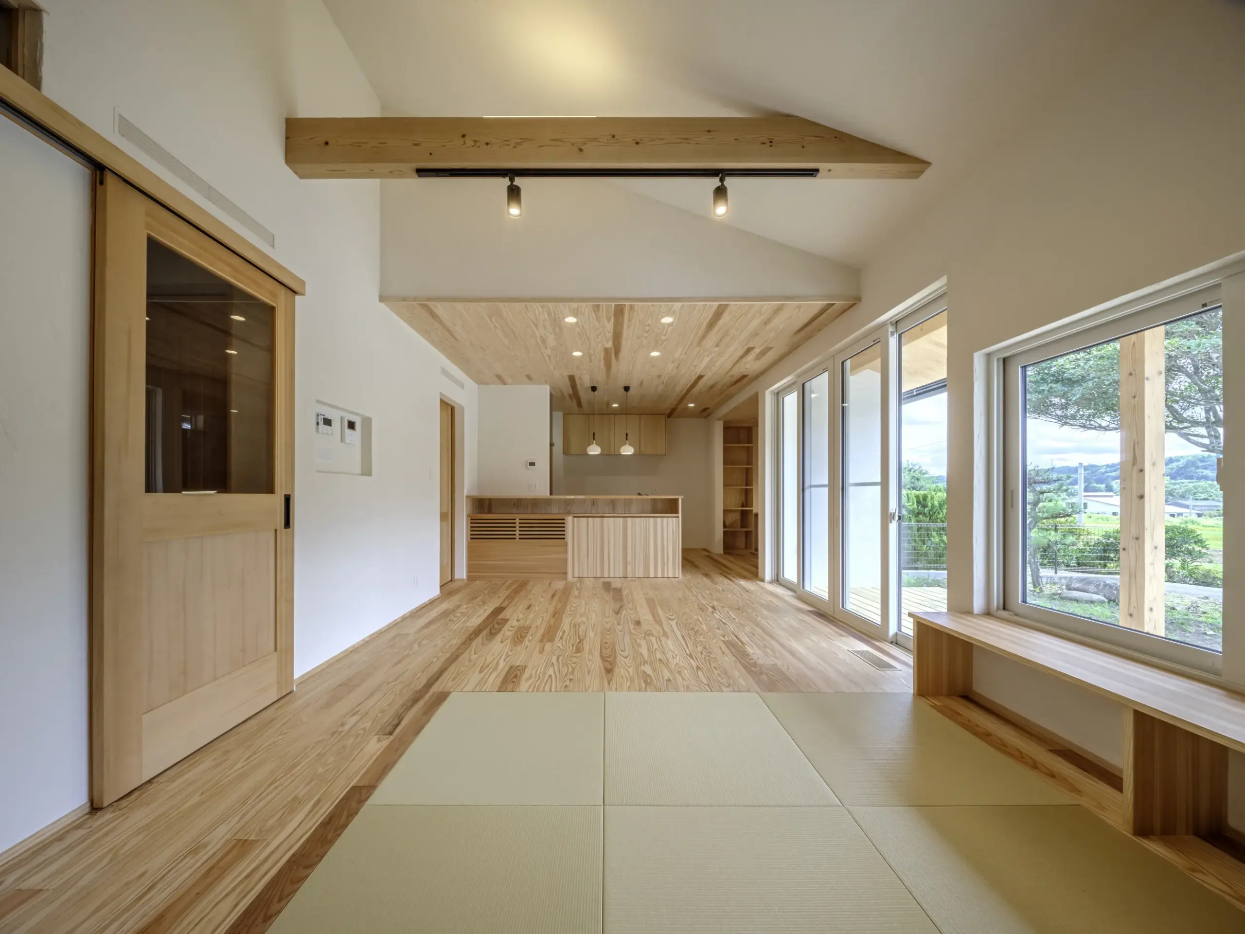 趣味と暮らす大人の平屋