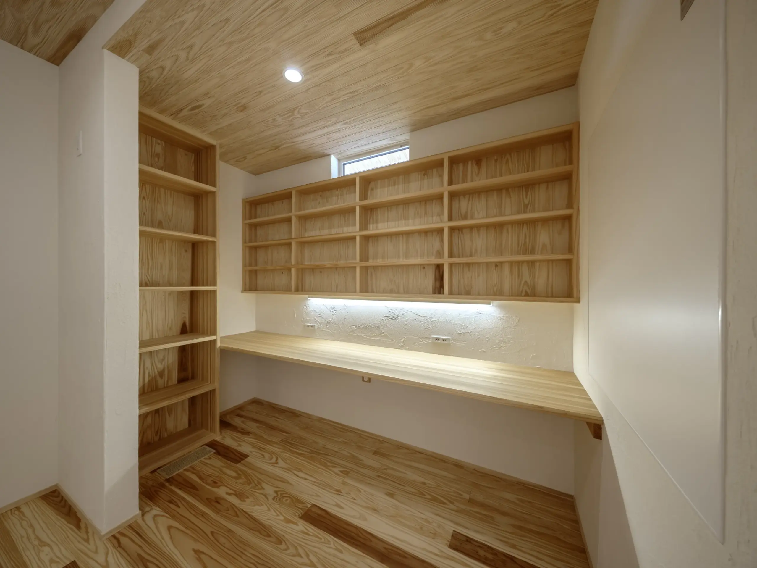 趣味と暮らす大人の平屋