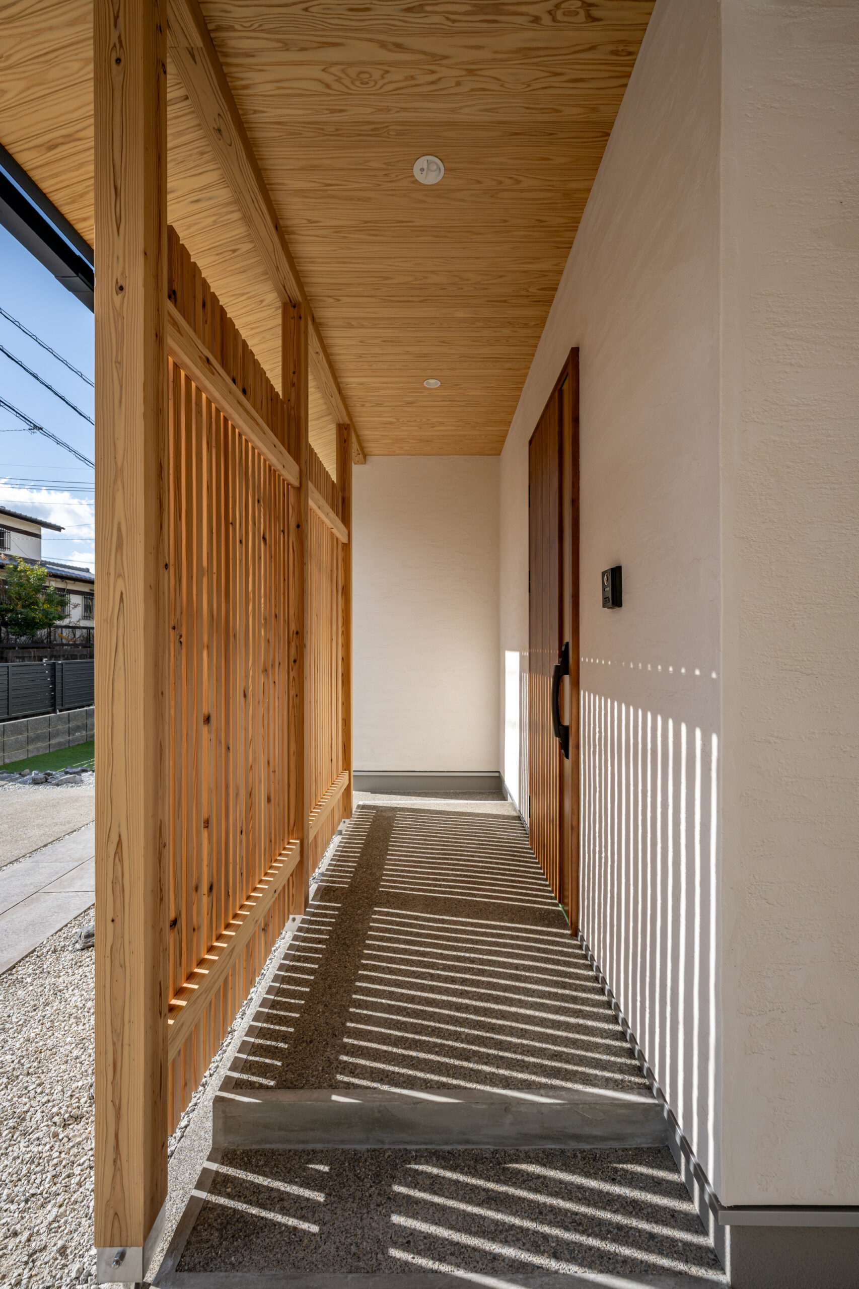 インナーガレージのある平屋