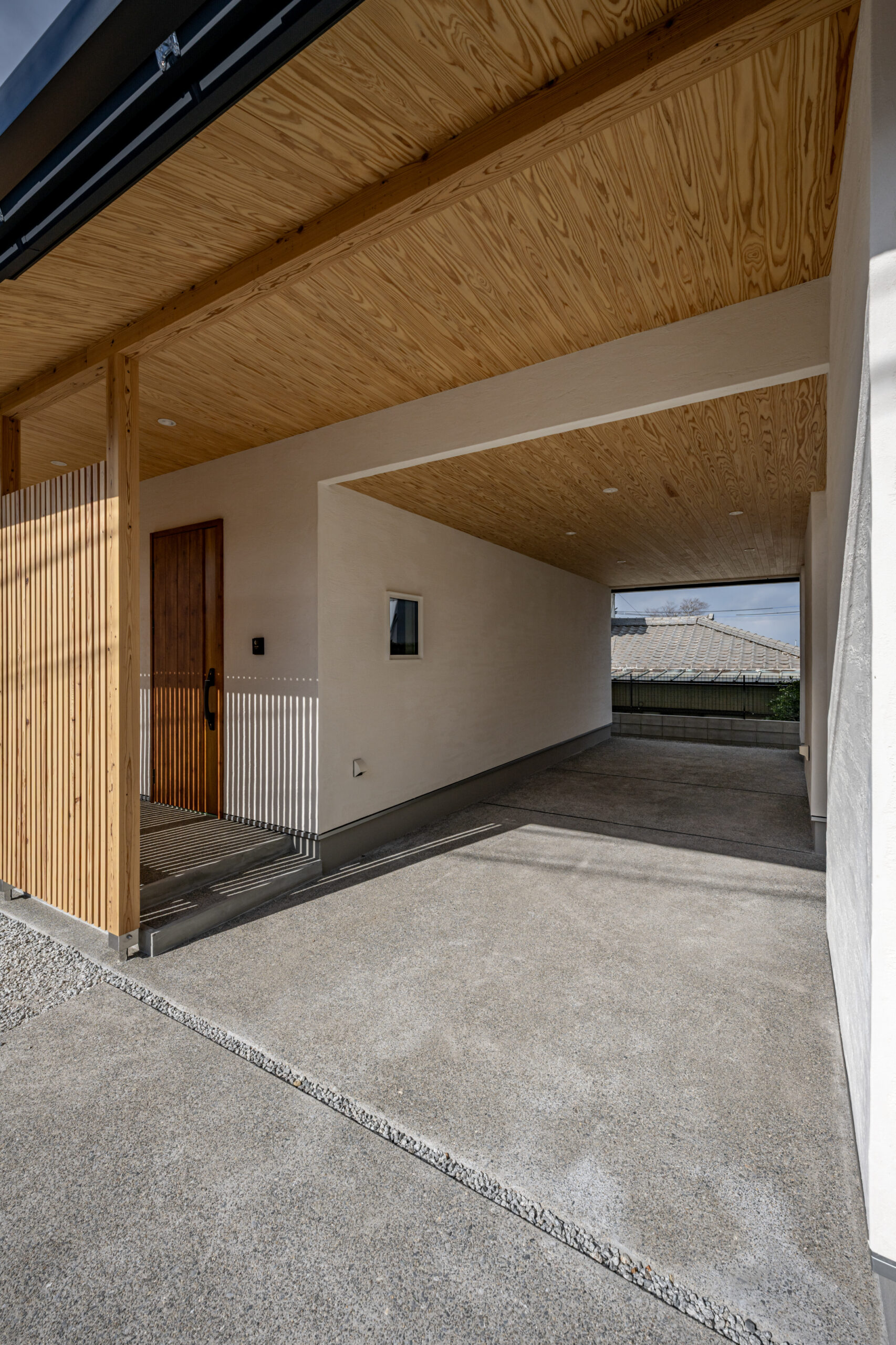 インナーガレージのある平屋